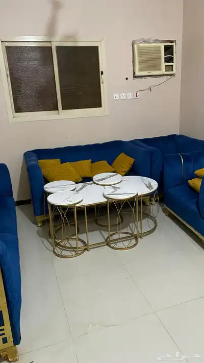 كنب مع طاولة 1