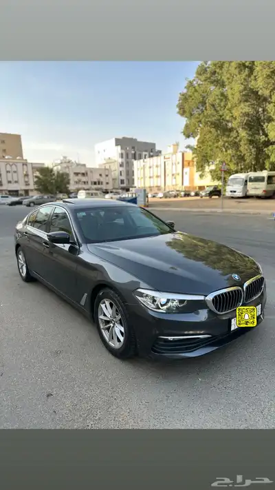 بي ام دبليو i520 الفئة الخامسة 2020 6