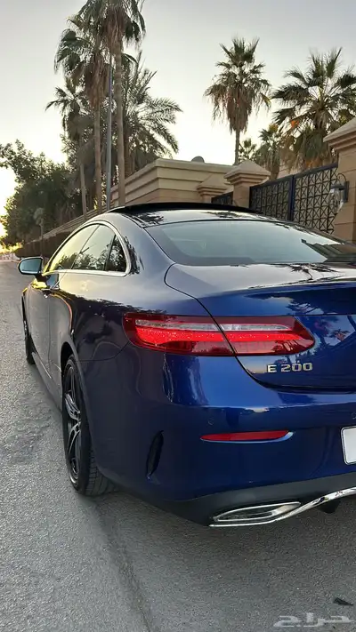 مرسيدس E200 2020 18