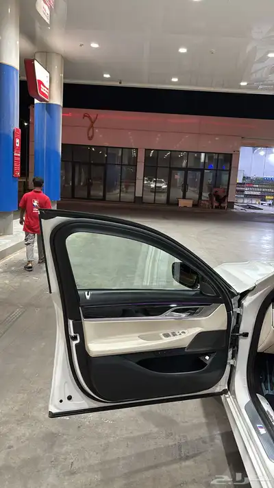 بي ام دبليو 2020 730 5