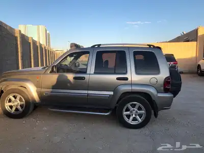 شروكي 2005 قير اتوماتيك مجدد مأمن مفحوص 6 سلندر نقبل بالبدل 1