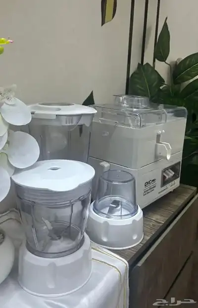 عصارة   خلاط   مطحنه  للبيع نظيف جدااا 1