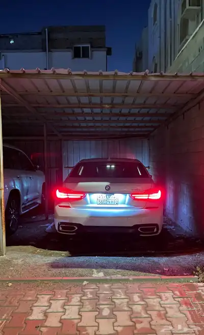 بي ام دبليو 730 ممشى قليل نظيف جدا 2018 4