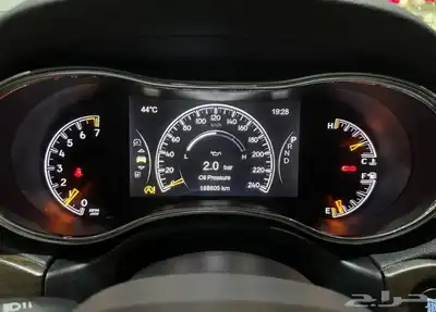 جيب قراند شيروكي موديل 2018 فل كامل لمتد نضيف 11