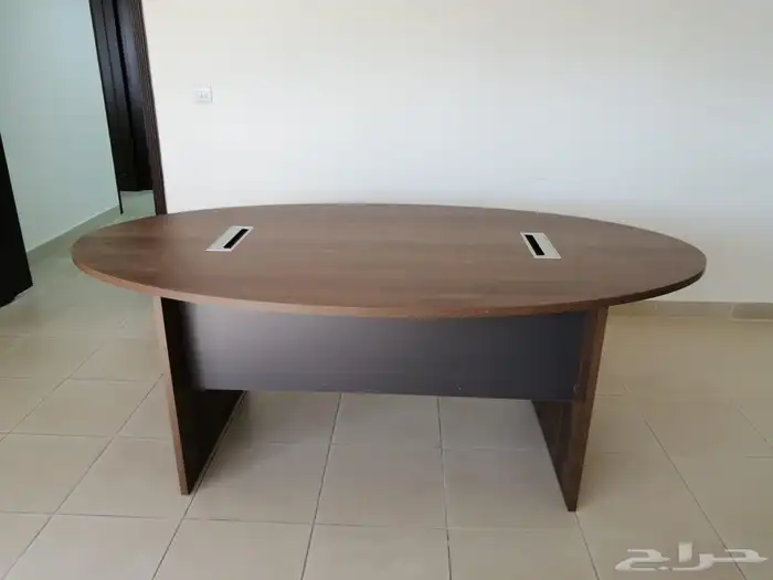 Meeting tables in evey Shape 40