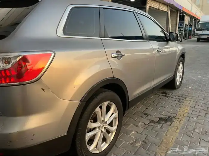 جيب مازدا cx9 للبيع موديل فل كامل موديل 2012 0