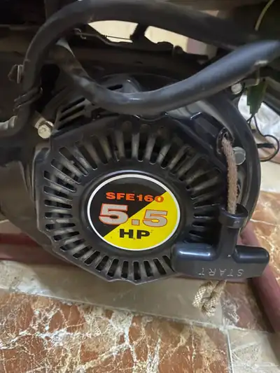 ماطور بنزين 5.5 Hp حصان شبه جديد فترة شغله محدود للحاجة فقط 9