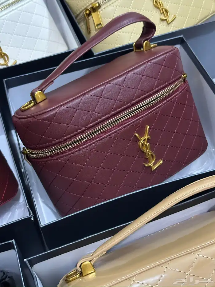 شنط وكعوب ماركات 12