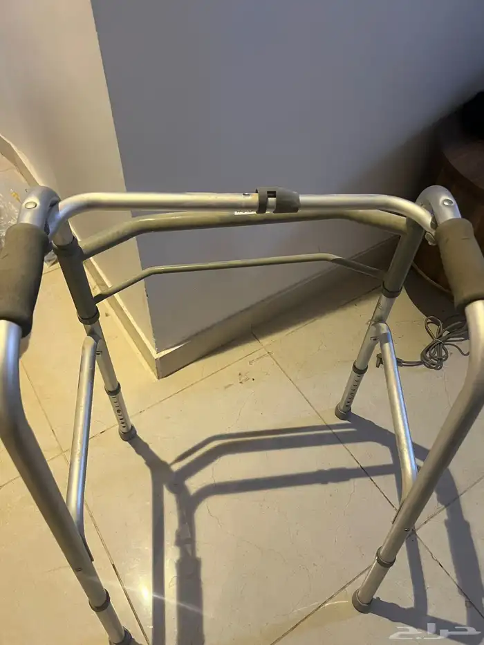 عكاز مشايه 1