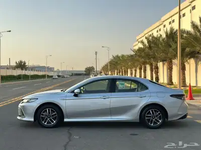 تويوتا كامري 2022 LE هايبرد 4