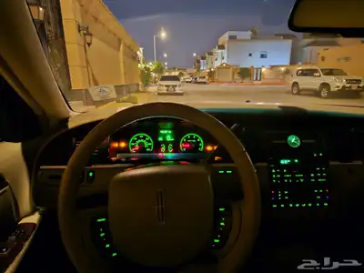 للبيع لنكولن تاون كار 2007 1