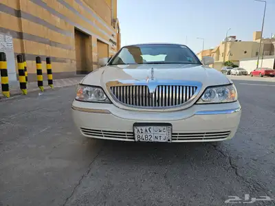 للبيع لنكولن تاون كار 2007 10