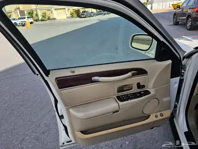 للبيع لنكولن تاون كار 2007 18