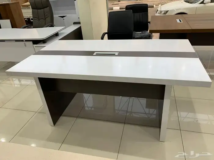 Meeting tables in evey Shape 41