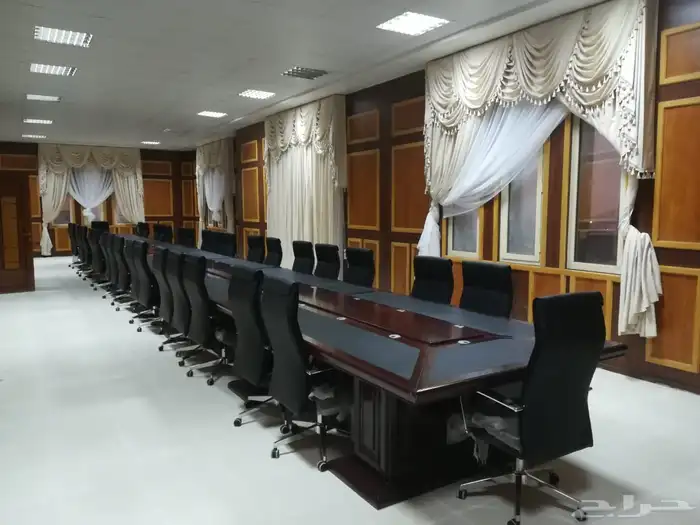 Meeting tables in evey Shape 53