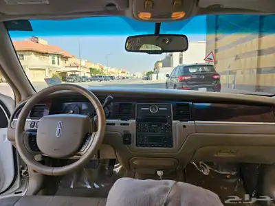 للبيع لنكولن تاون كار 2007 12