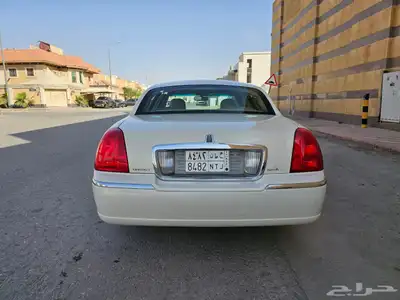 للبيع لنكولن تاون كار 2007 3