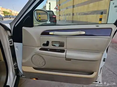 للبيع لنكولن تاون كار 2007 20