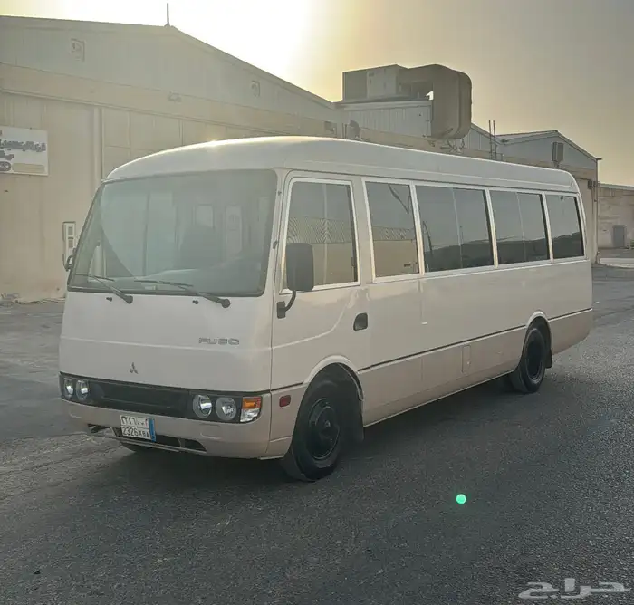 باص للايجار مع السايق Costar 30 seats for rent 1