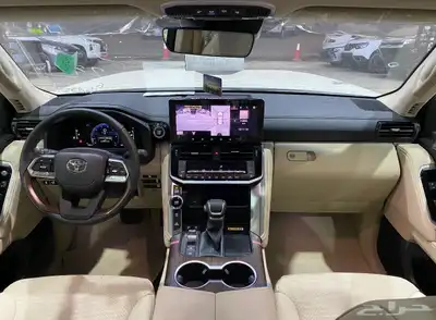 جي اكس ار 2025 ابيض L4 9