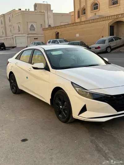 للبيع هونداي النترا 2023 سمارت 2