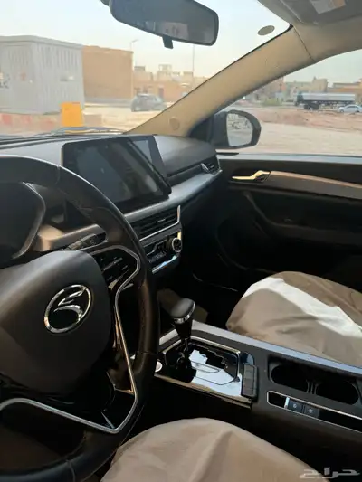 ساوث إيست 19