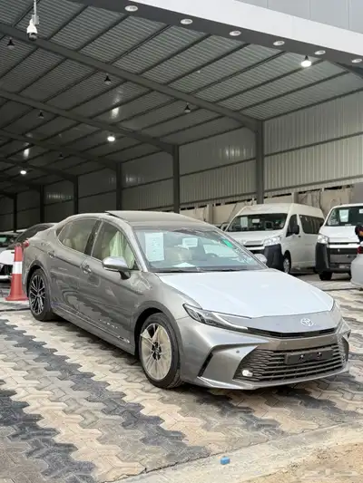 تايوتا كامري 2025 LE-HEV هايبرد اصفار اقل سعر بالسوق 2