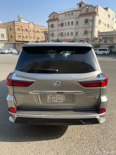 جيب لكزس Lx570. DD موديل 2016 3