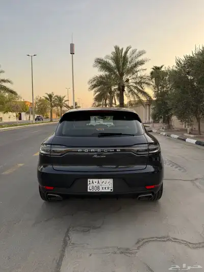 للبيع بورش مكان 2019 23