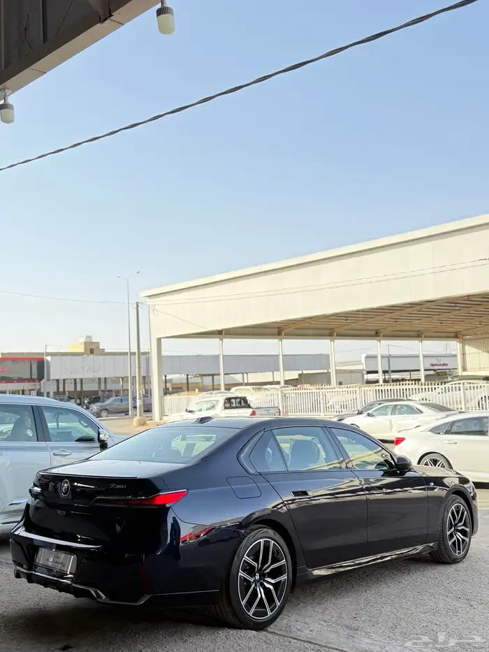 بي ام دبليو 2025 عداد جديد الفئة السابعه 735 ام كت 6