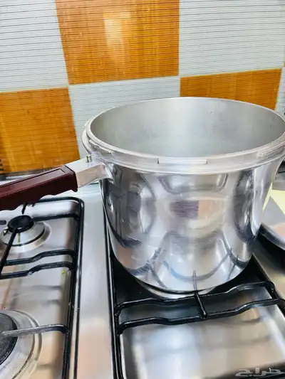 قدور ظغط تربو مقاس 6 و مقاس 9 للبيع نظيفه جدا 4