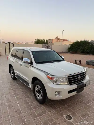 للبيع لاندكروزر جي اكس ار 10