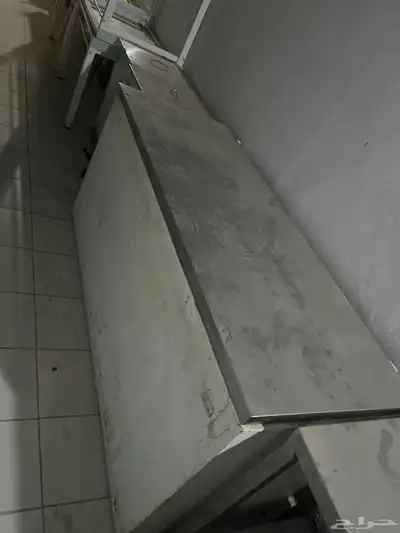 للبيع فريزر كبير وغطاه ستيل 1