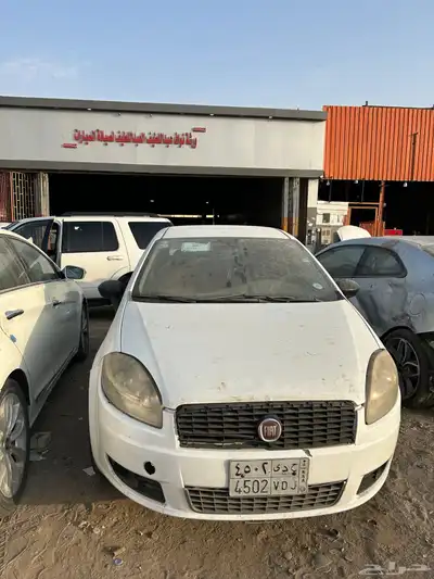سياره فيات إيطاليه 2
