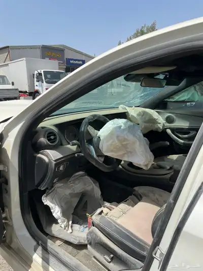 للبيع مرسيدس E200 4