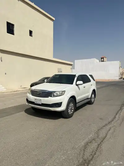 فورتشنر 2015 دبل نظيف بدي وكاله 2