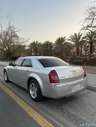 للبيع كرايسلر 2007 هيمي 4