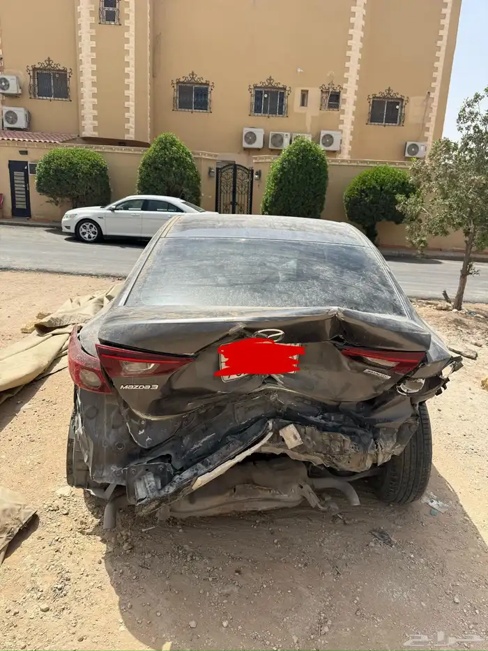 مازدا 3 2019 مصدوم 13