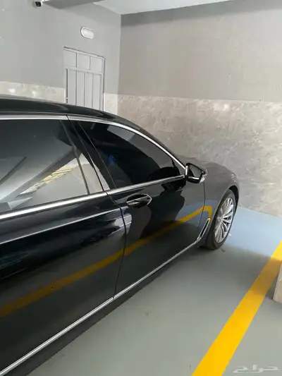 BMW 750بي ام فل كامل للبيع موديل 2016 3