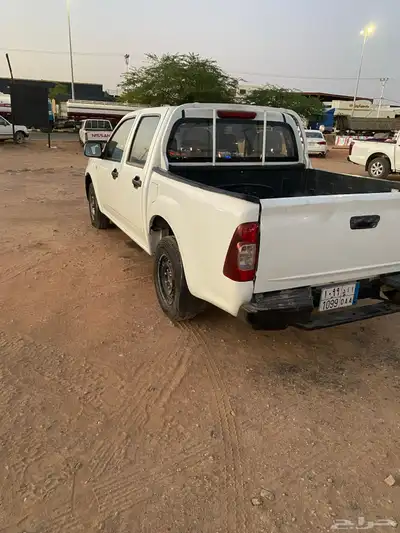 وانيت ايسوزو ديزل مديل 2008 3