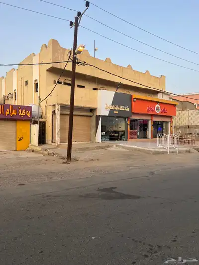 مطعم للايجار مع معداته 0