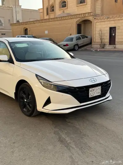 للبيع هونداي النترا 2023 سمارت 1