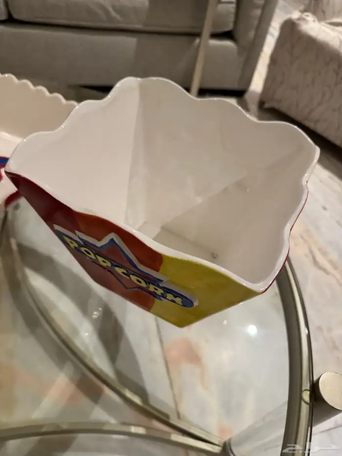 صحون تقديم شيبس وفشار للبيع نظيف جدا 0