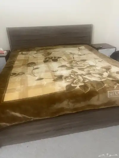 سرير للبيع 0