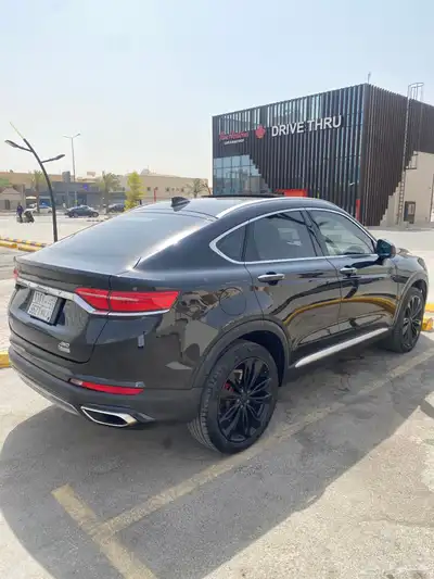 جيلي توجيلا 2022 فل كامل 4WD 3