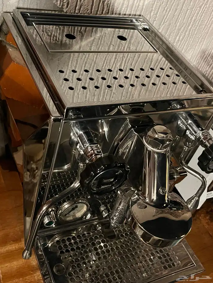 ماكينة قهوة احترافية Rocket Espresso Machine 3