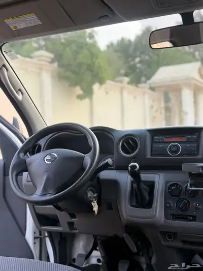 باص نيسان اورفان 2020 11