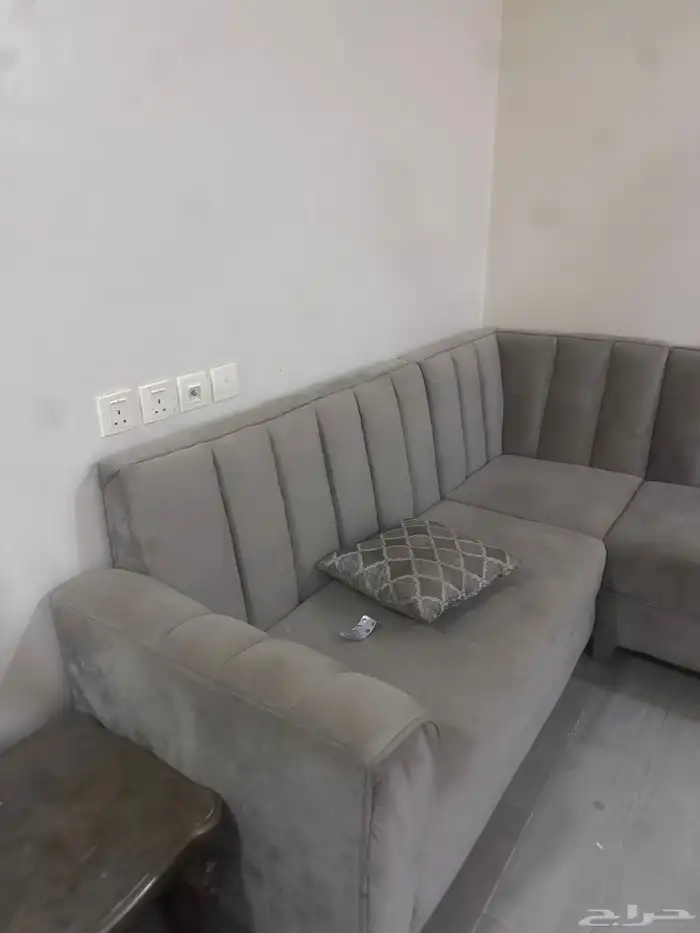 كنب فاخر للبيع شبه جديد 2