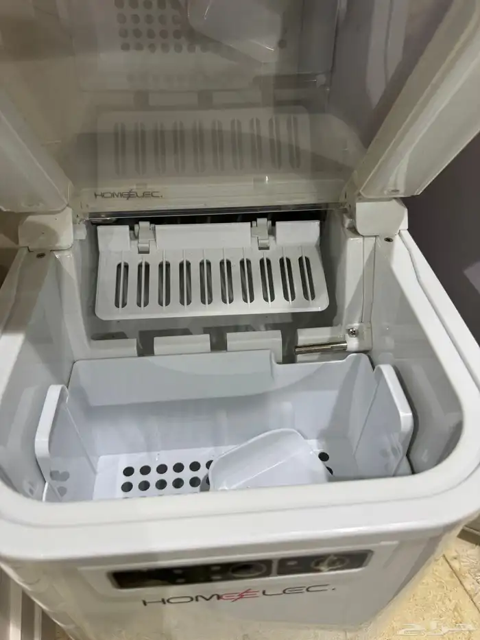 مكينة صانعةالثلج ومكينه قهوه امريكي بحاله ممتازه تعتبرجديده 1