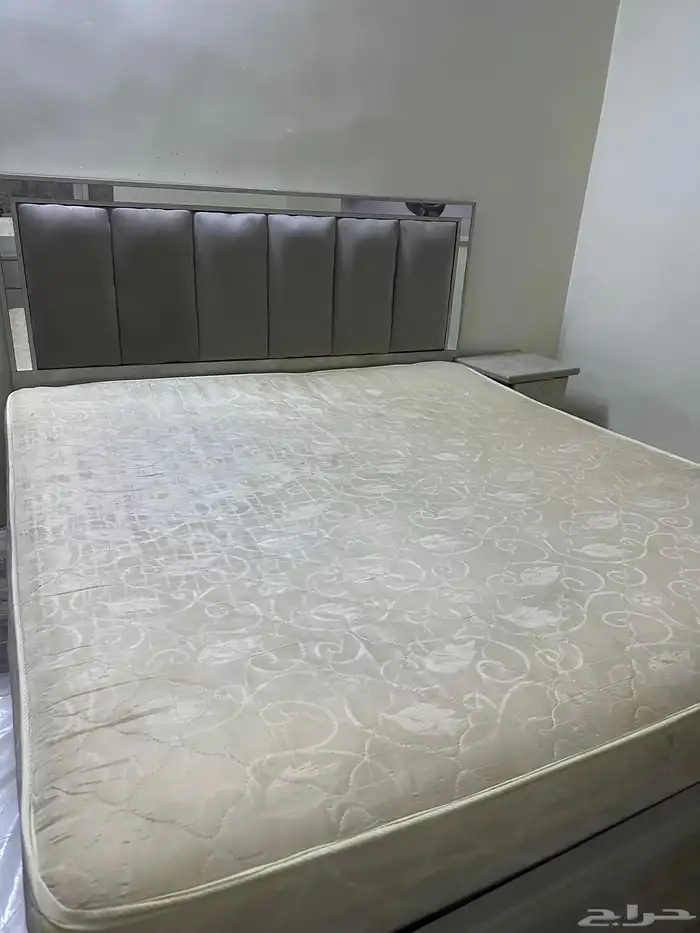 مرتبه نظيف بجوده عاليه شبه جديد للبيع 0
